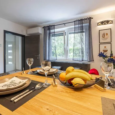 In 45058 Apartment Crikvenica